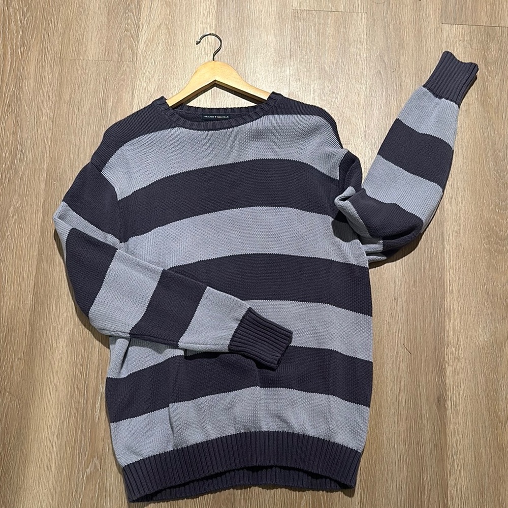 Gray and Black Crewneck Sweater with Bold Stripes